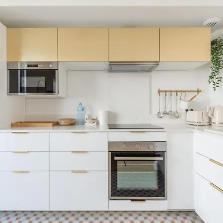 La Bella By Plaza Apartment
